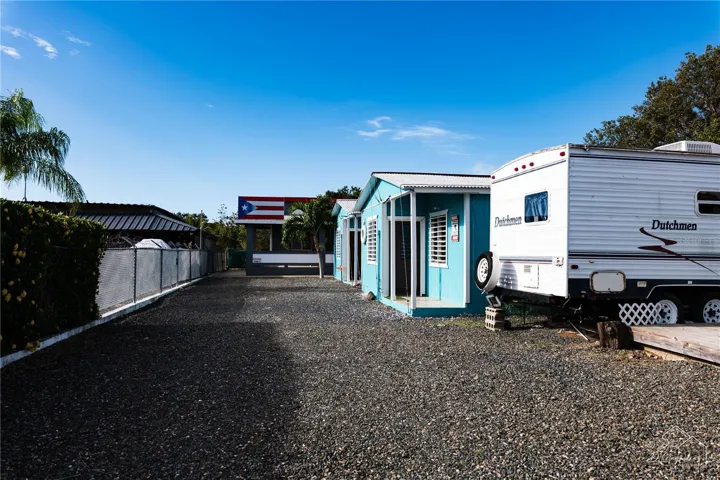 Overall view of multiple units