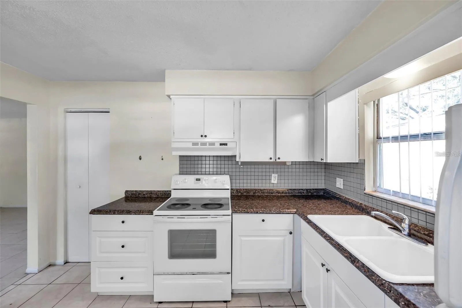 Just love a window in the kitchen.