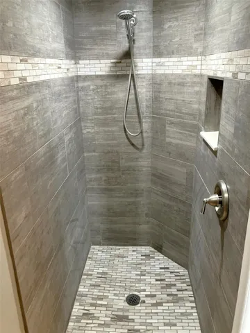 Primary Shower