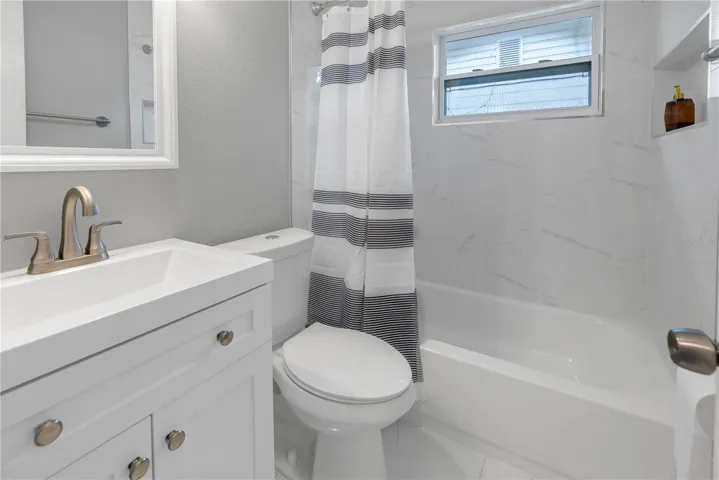 Full Hall Bathroom