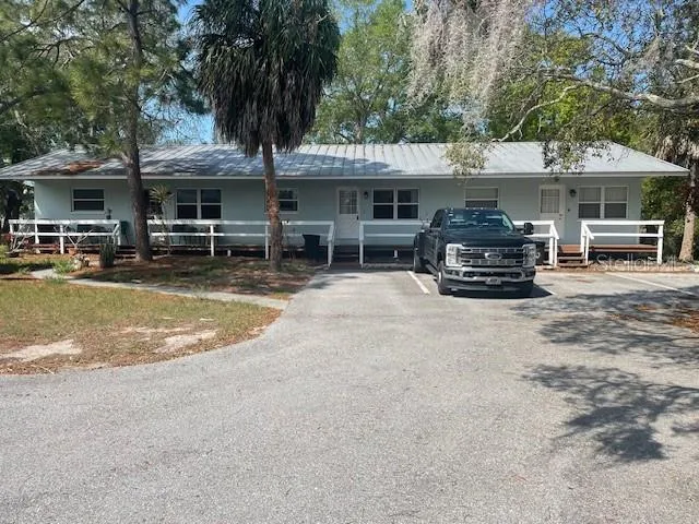 Front of 333 Lagoon Dr.