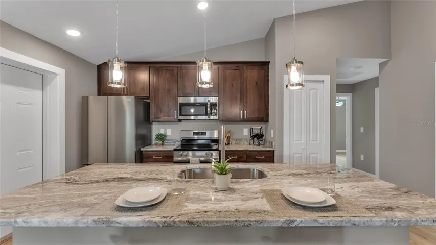 Gorgeous kitchen with granite counters