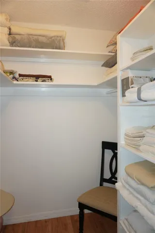 Walk-in-Closet