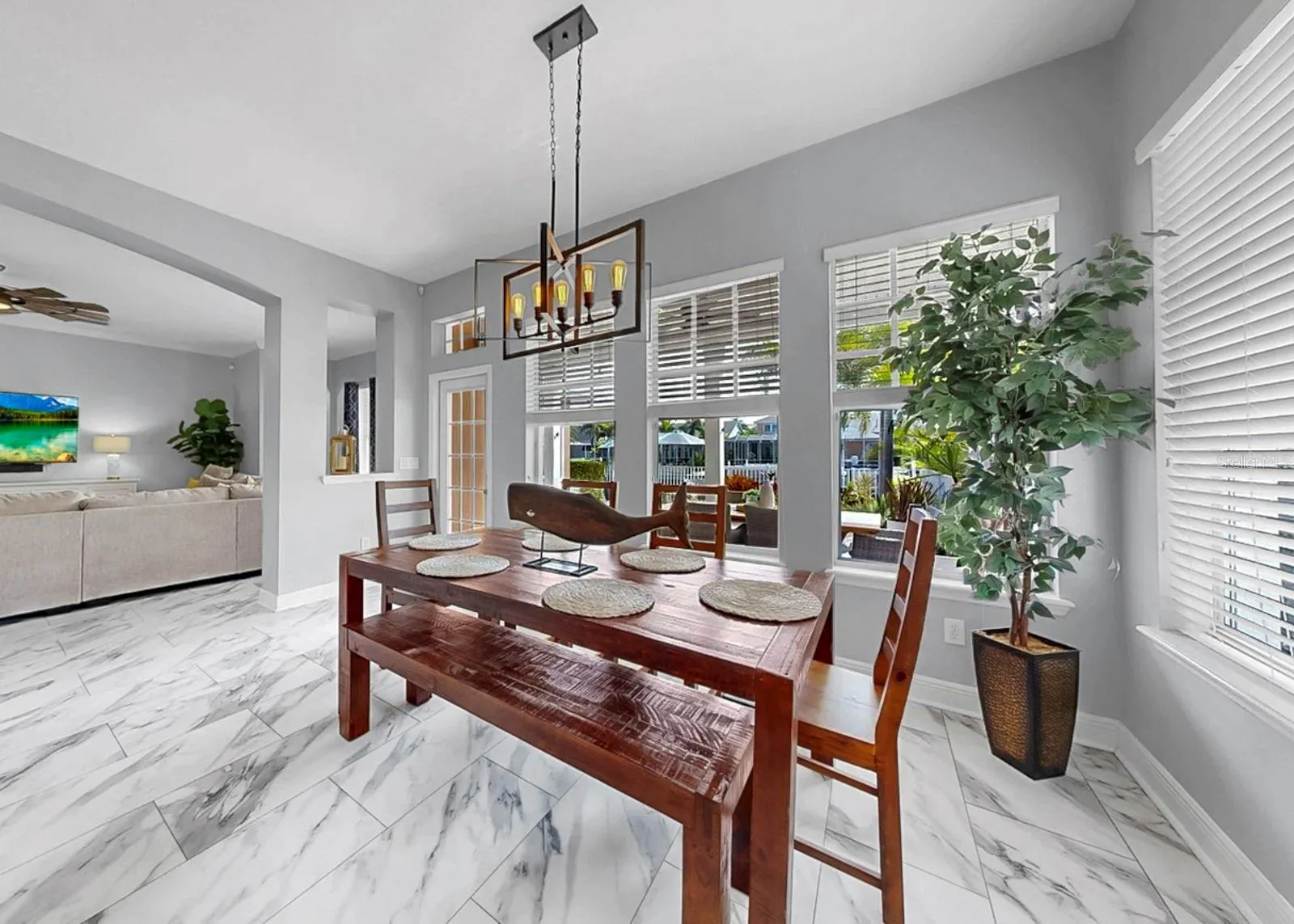 Eat in Kitchen