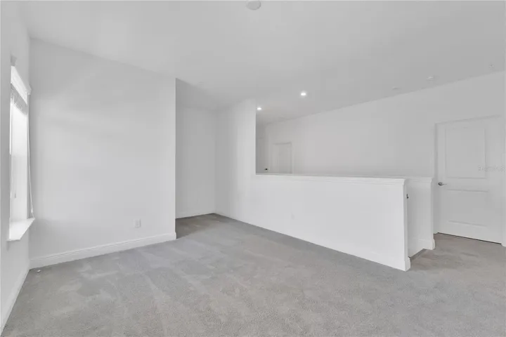 Spacious Loft Upstairs