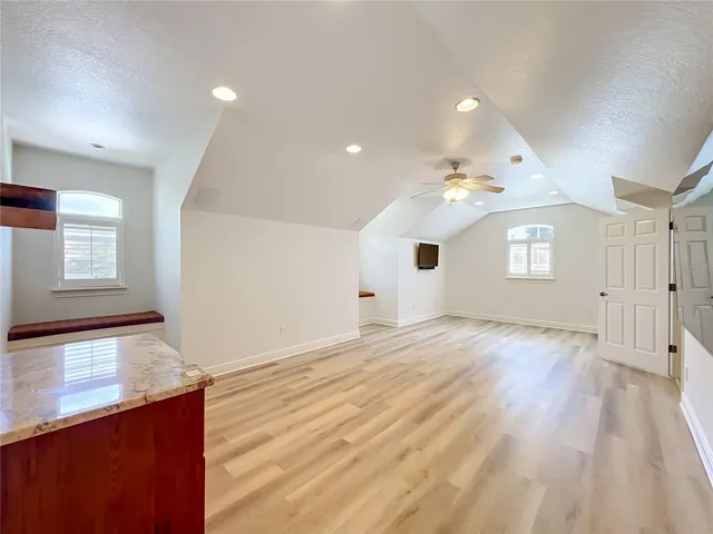 FROG Bonus Loft