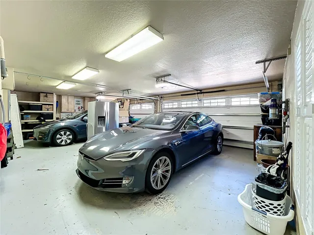 3-Car Garage