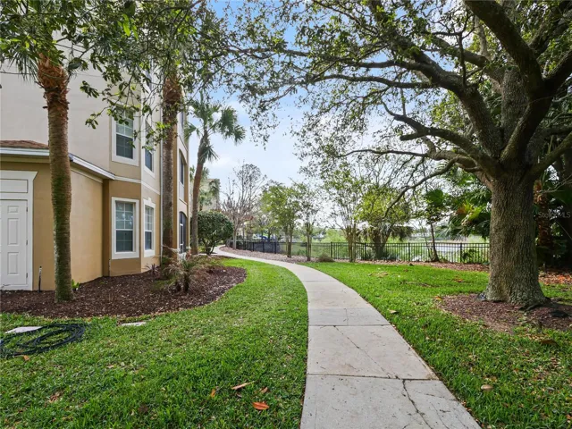 Short Path to the Clubhouse pool