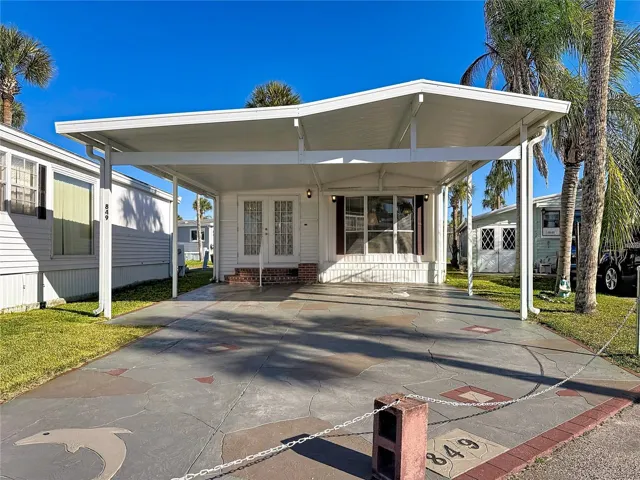 Great curb appeal