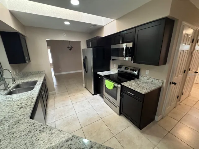 Kitchen - view 1