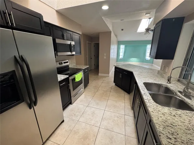 Kitchen - view 2