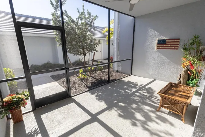 Front Lanai
