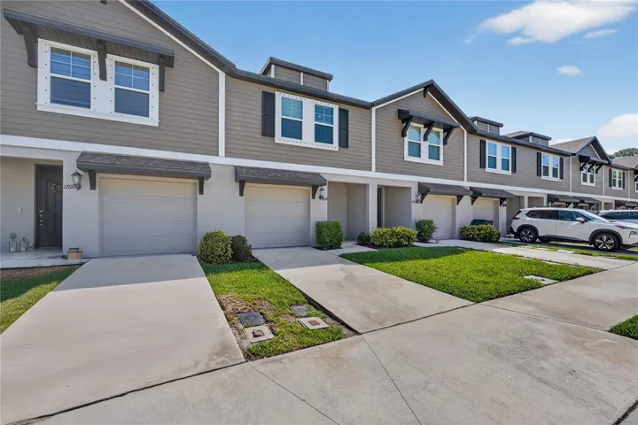 Modern 2023 townhome in Spencer Cove