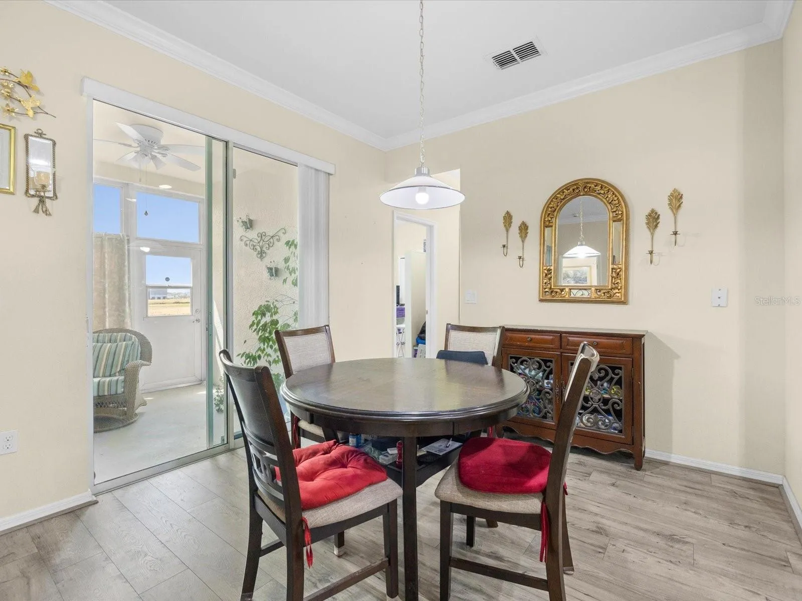 Breakfast nook