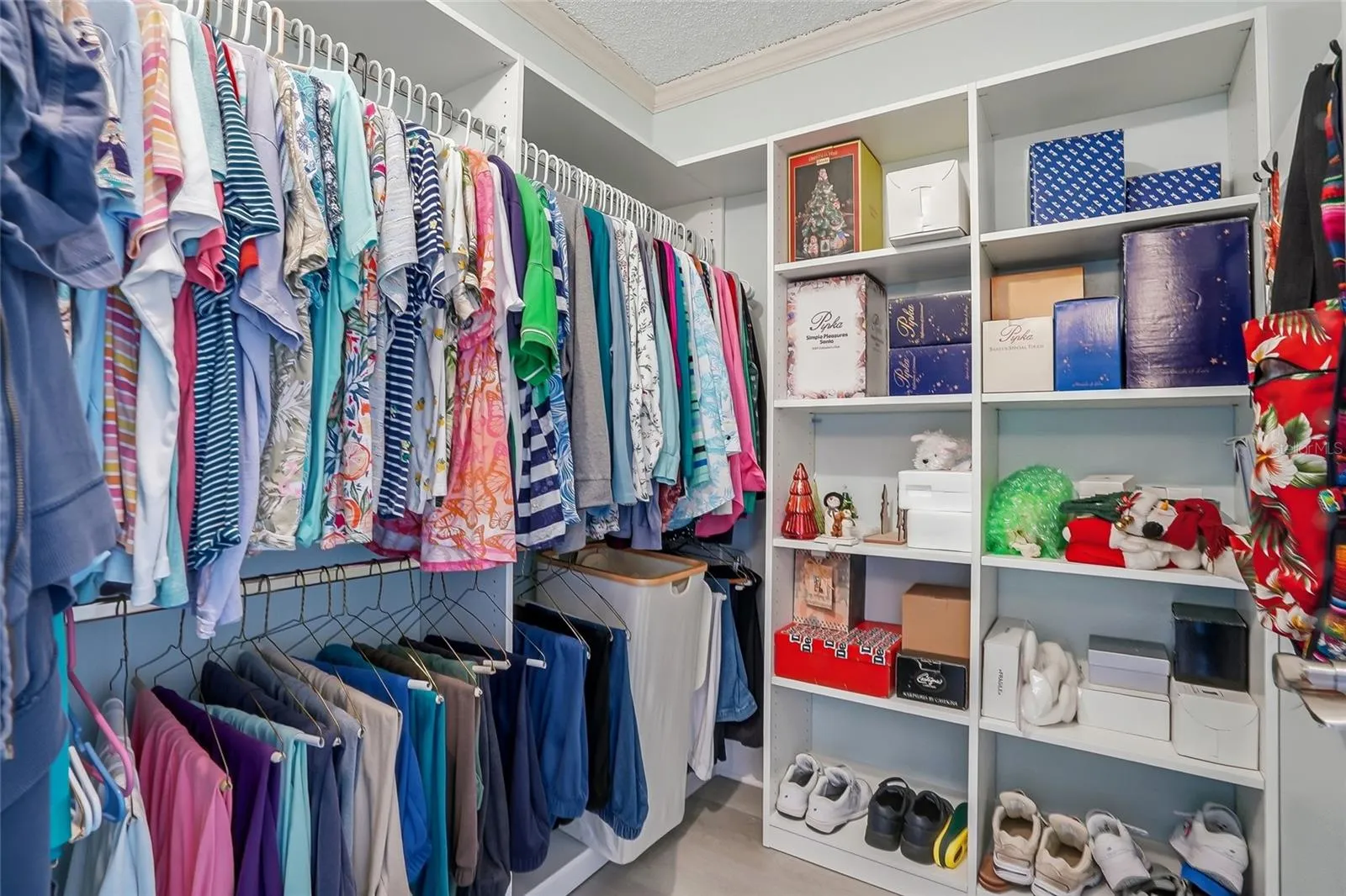 Primary walk in closet
