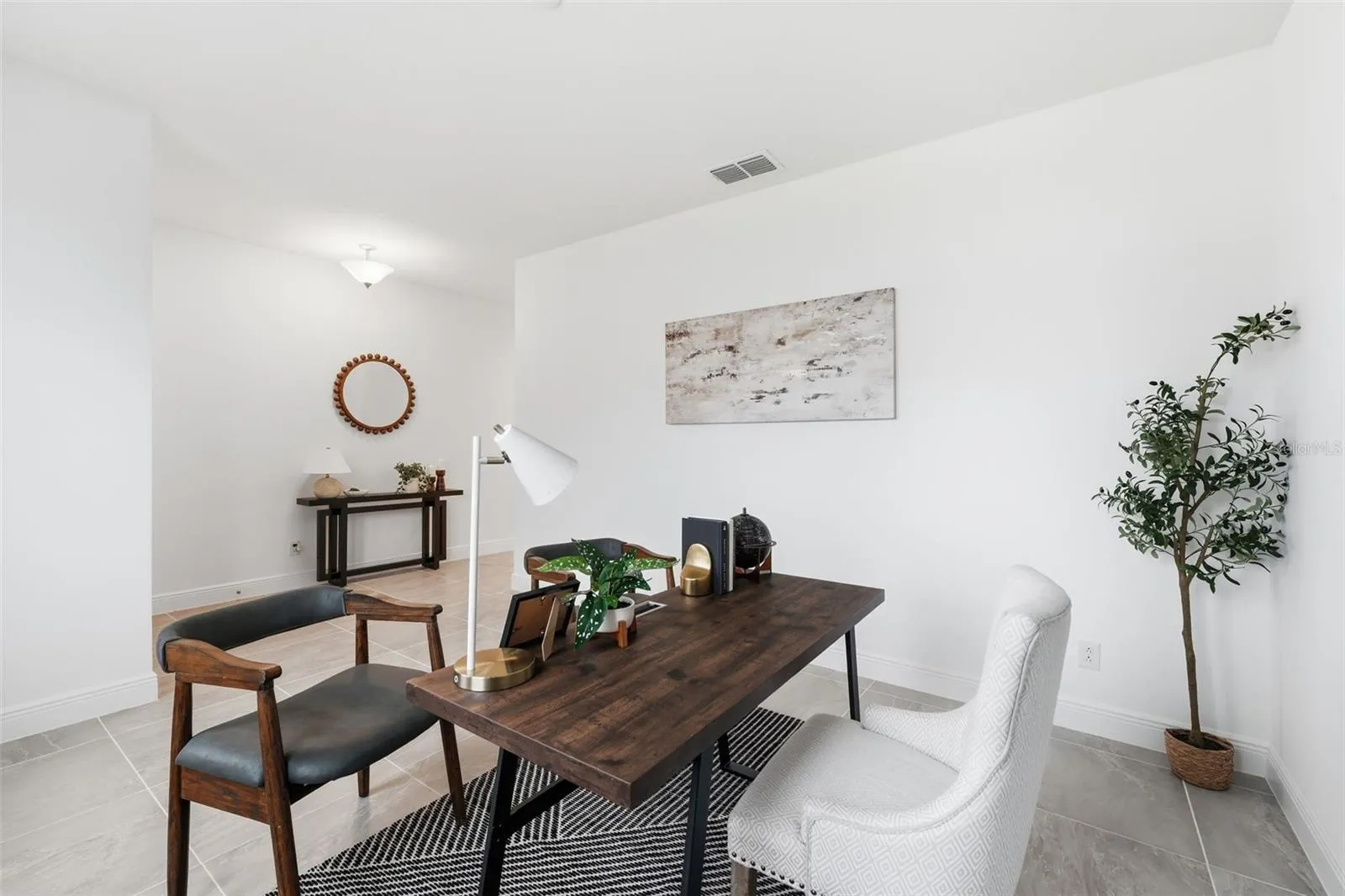 Living Room / Flex Space