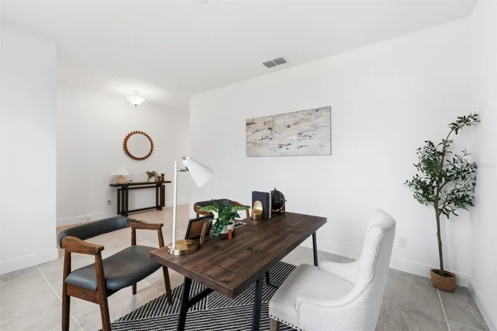 Living Room / Flex Space