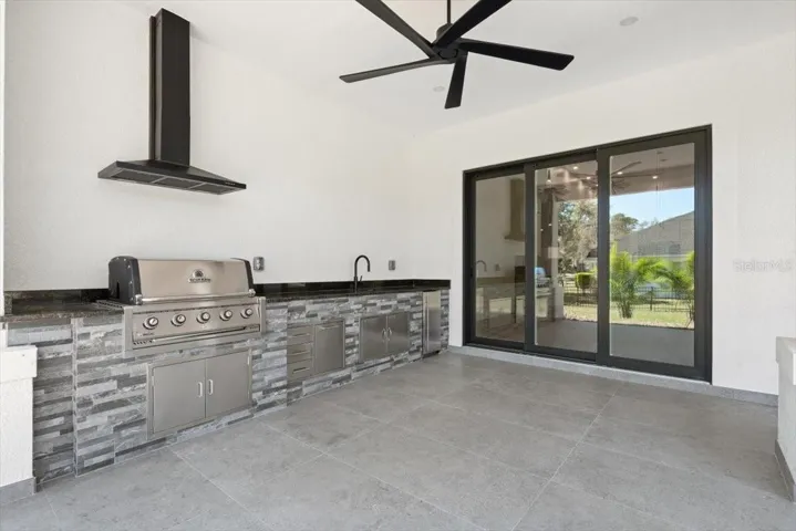 Outdoor Kitchen