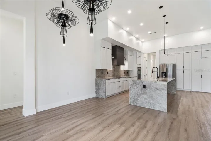 Kitchen Dining Area
