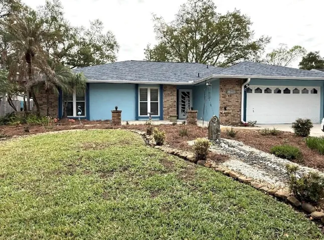 3 Br/ 2 Ba 1796 sf block home