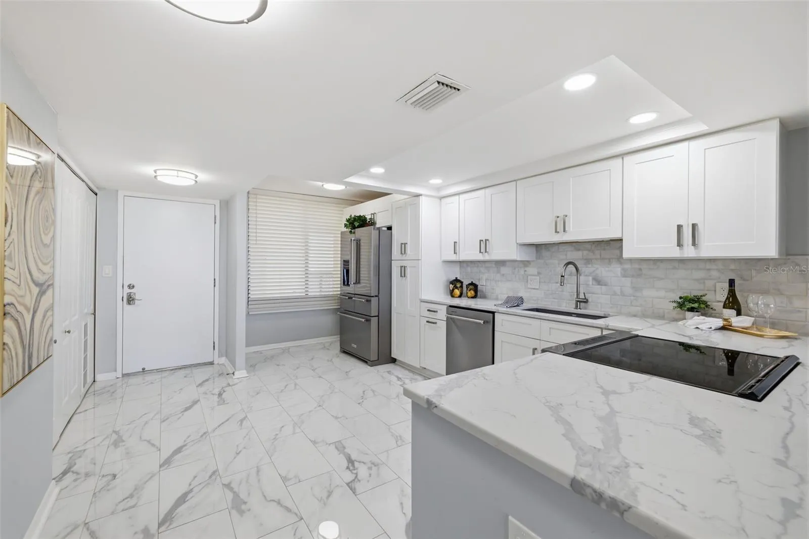 Spacious kitchen and Entry