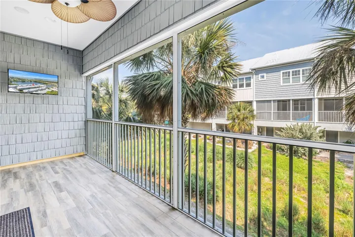 Main Floor Screened in Balcony
