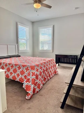 Upstairs master w bath