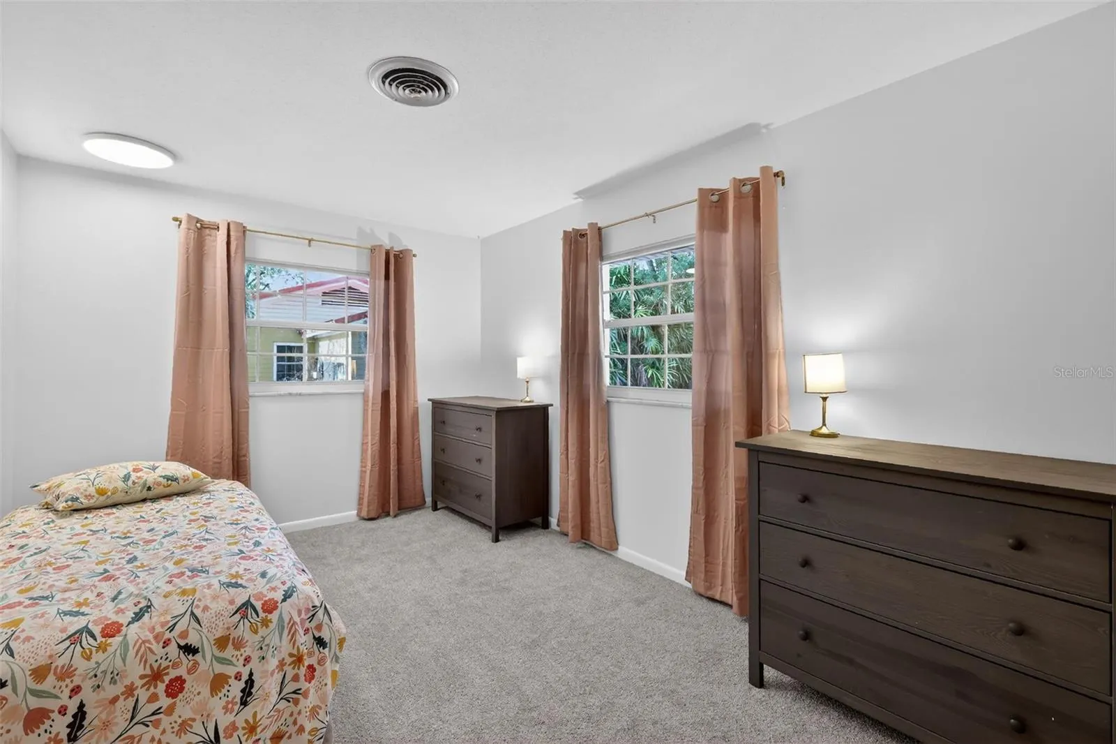 Guest bedroom 2