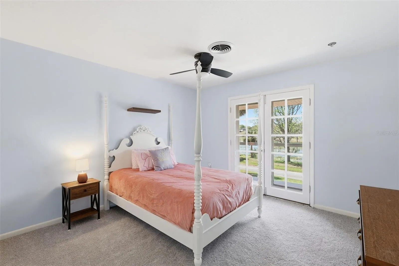 Guest bedroom 1
