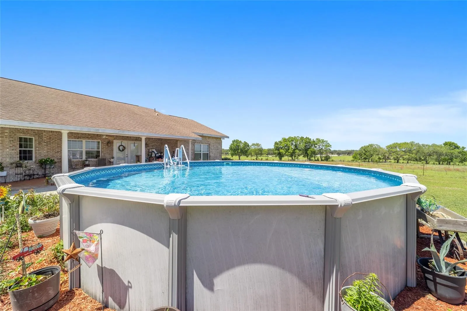 Rear porch/pool area