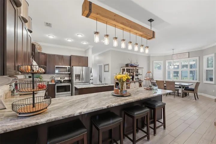 Kitchen/Dining