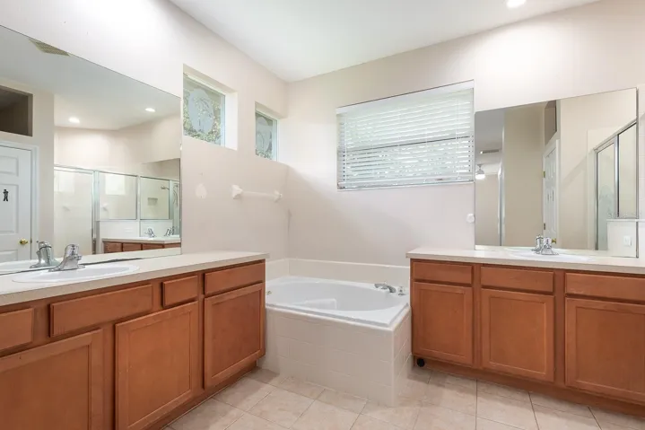 Primary Suite - Bathroom