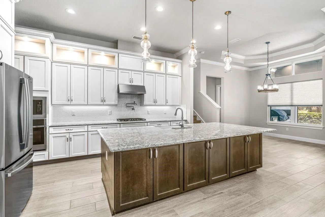 KITCHEN ISLAND