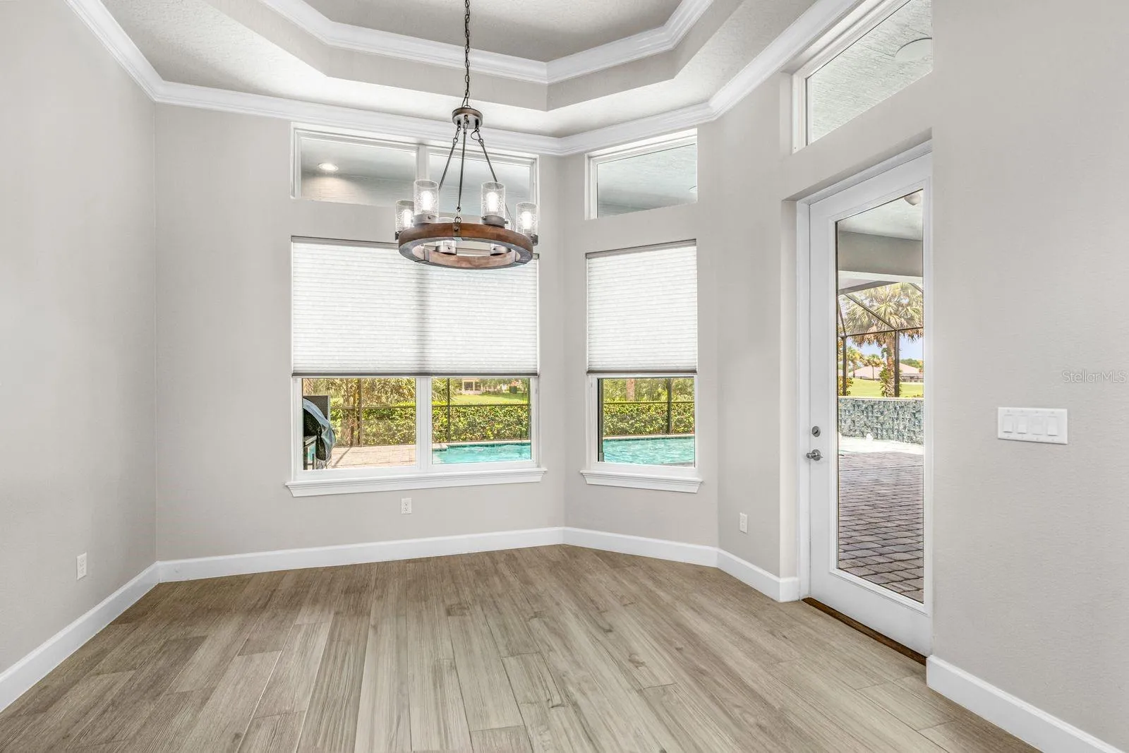 BREAKFAST NOOK
