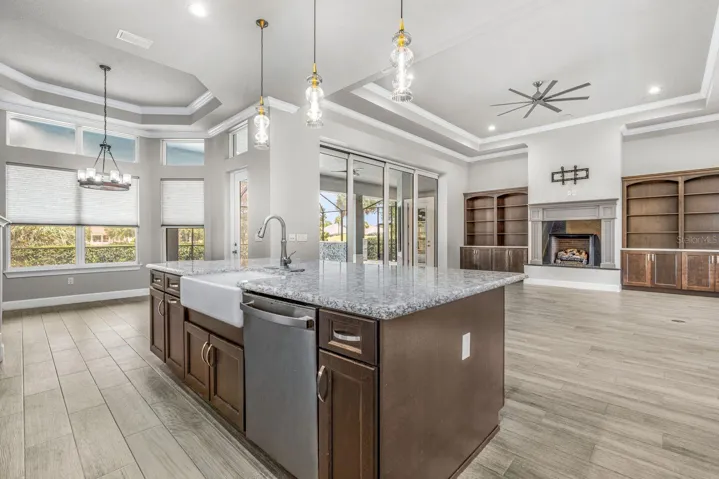 KITCHEN ISLAND