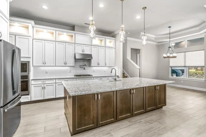 KITCHEN ISLAND