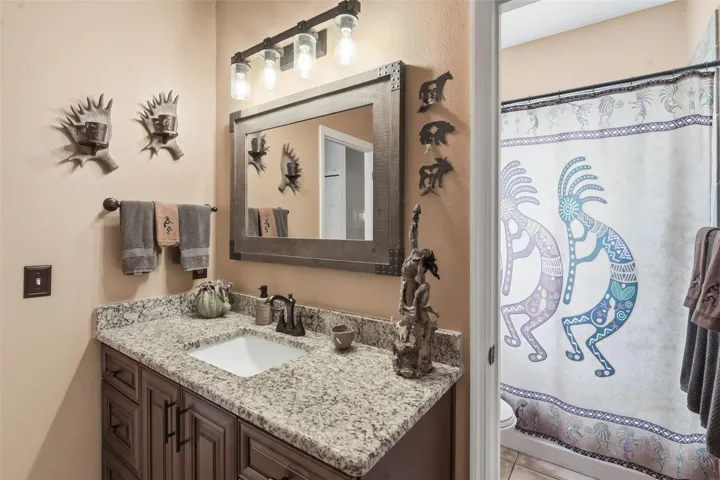 Hall bath with pool access