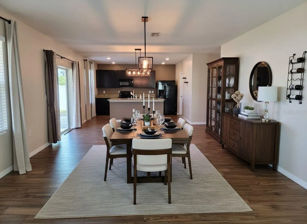 Virtual Staging Dining Room / Great Room
