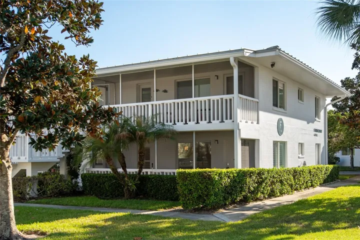 First Floor - End Unit - Fairmount Building
