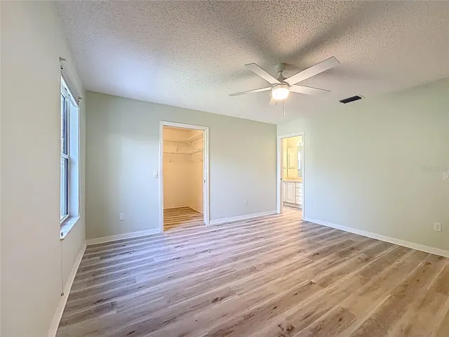 MASTER-BEDROOM