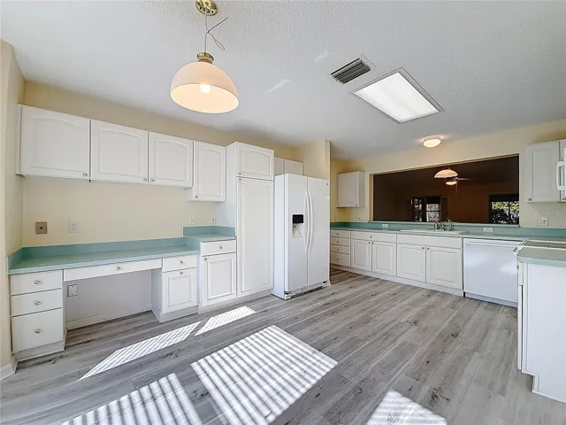LOTS OF CABINETS