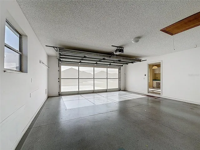 LARGE GARAGE AREA