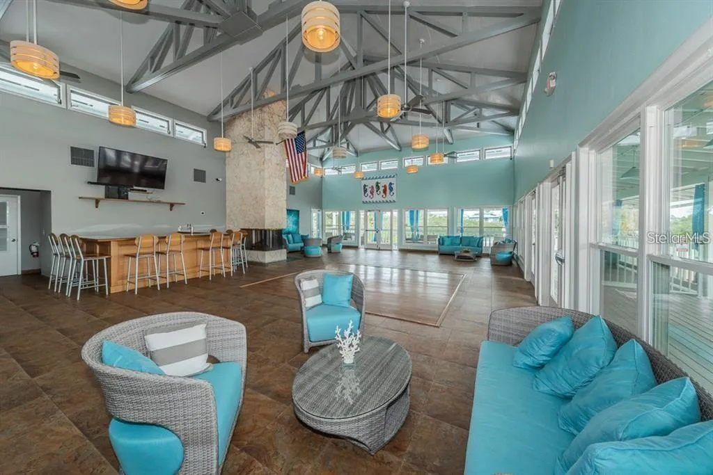 CLUBHOUSE