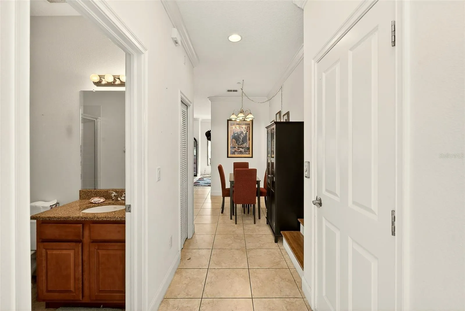 FOYER HALLWAY