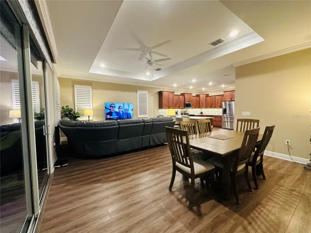 PERFECT FOR ENTERTAINING