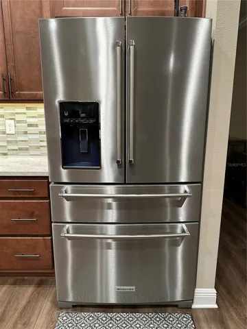 STAINLESS STEEL REFRIGERATOR - PRINTSHIELD FINISH