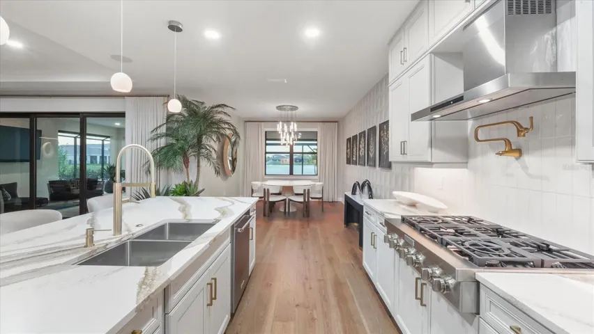 Kitchen, dining room