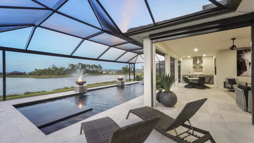 Lanai, pool