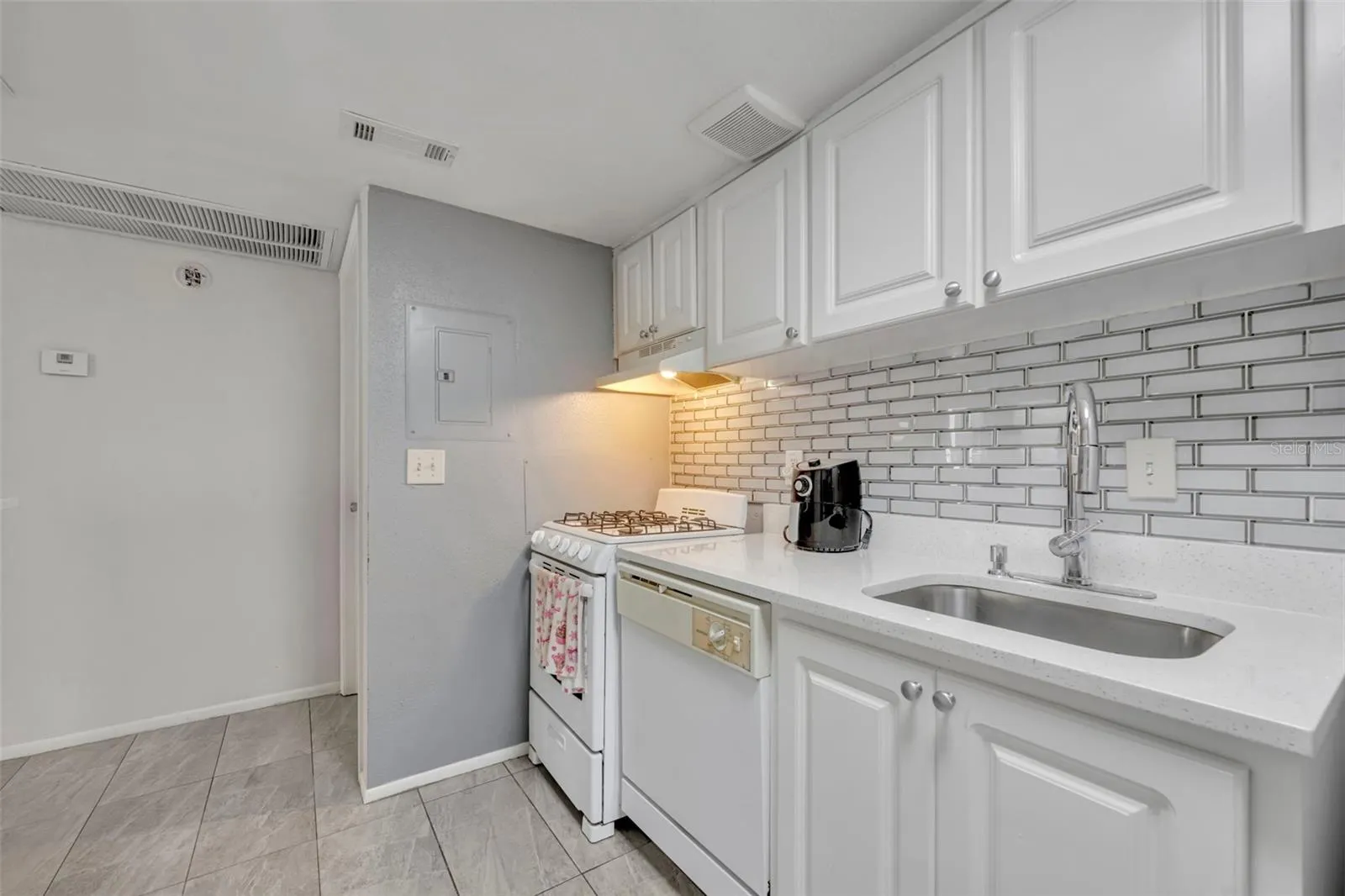 Beautifully Updated Kitchen