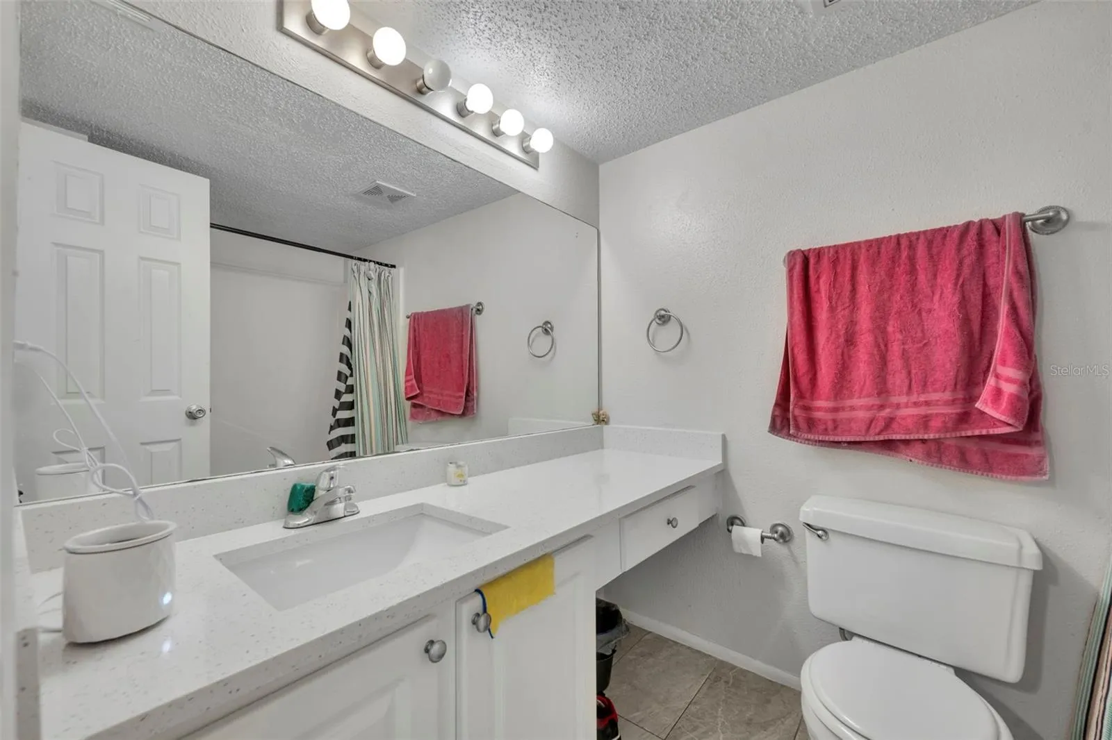 2nd Bathroom